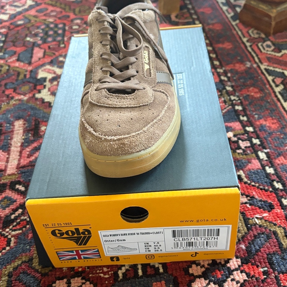 Gola women’s hawk suede ‘86 Taupe Suede Sneakers US 9.5 otter /gum colorway - Picture 6 of 9